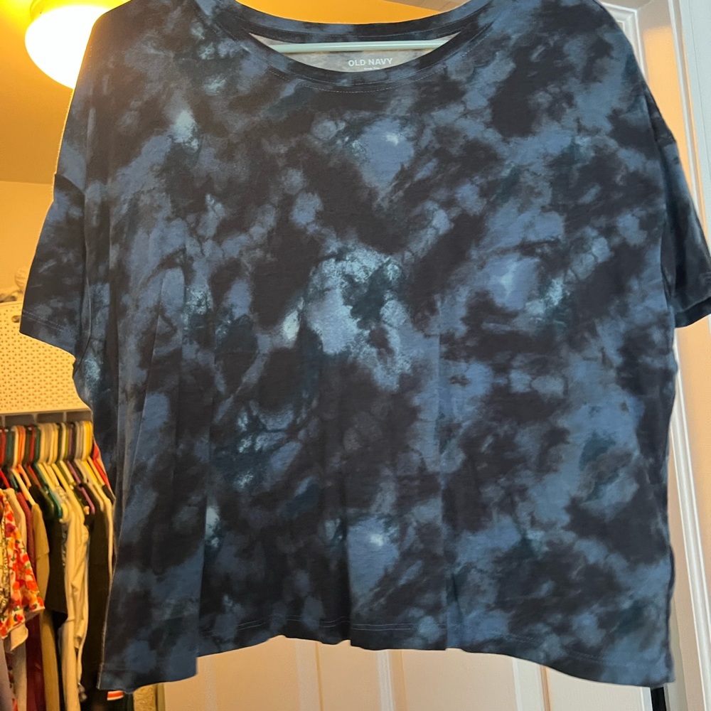 Old Navy Black and Blue Crop T-Shirt